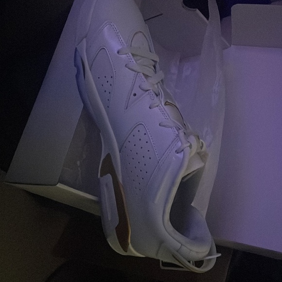 Air Jordan 6 CNY (Year of the Tiger) - Picture 3 of 4